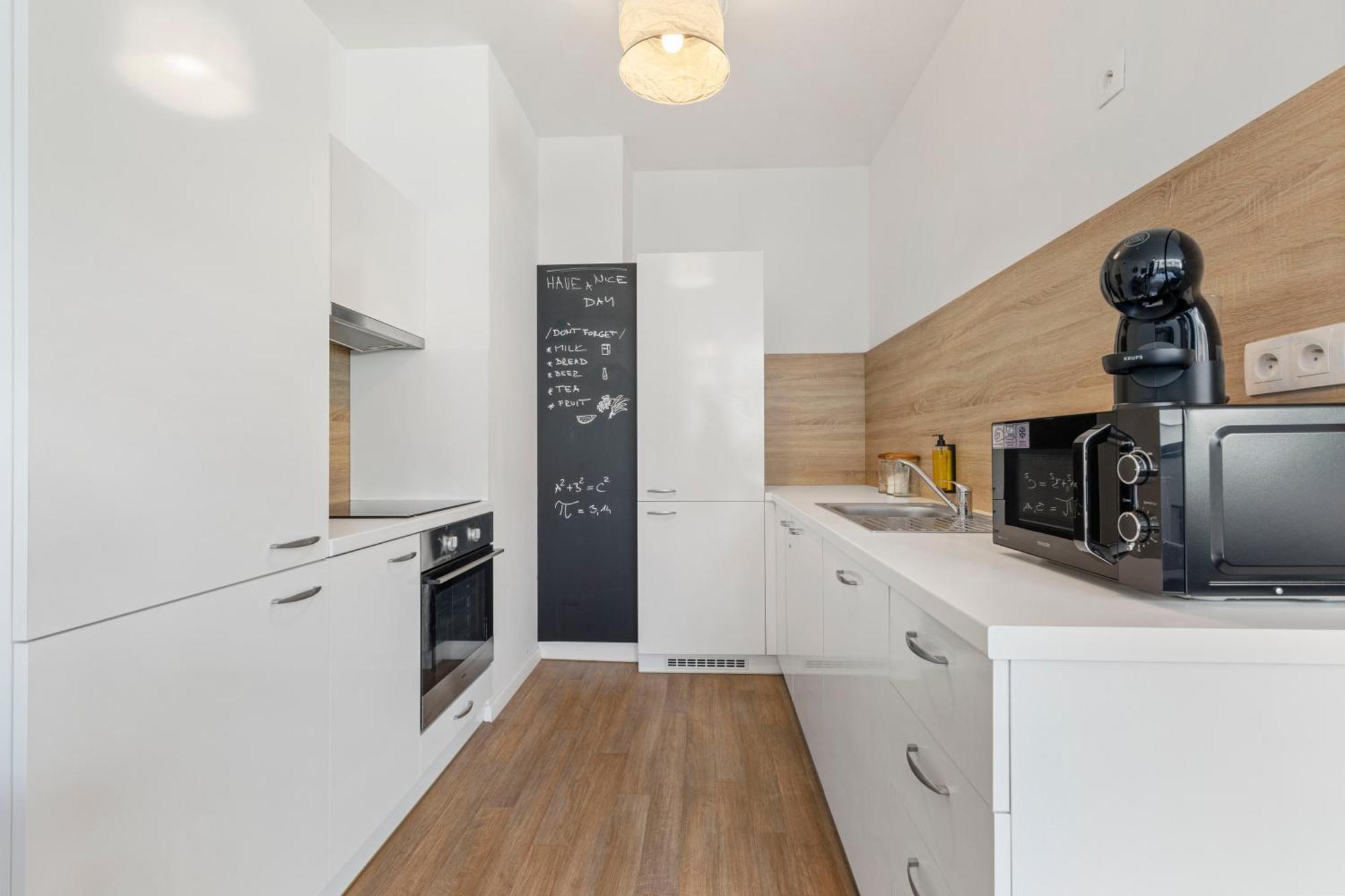 Lam Yacht Club - Terrace 10M2 Apartment Братислава Екстериор снимка